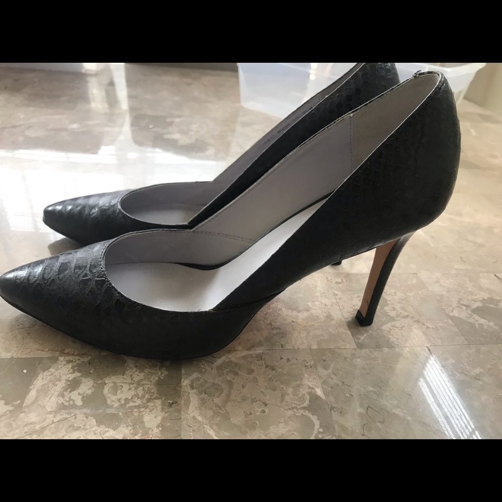 Johnston & Murphy heels 8.5